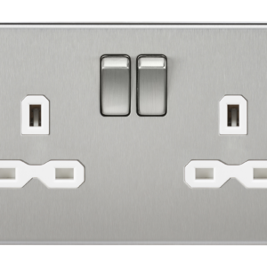 KNIGHTSBRIDGE SFR9000BCW SCREWLESS FLATPLATE 2 GANG SWITCHED SOCKET