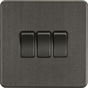 KNIGHTSBRIDGE SF4000SB SCREWLESS FLATPLATE 3 GANG SWITCH