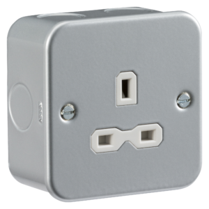 KNIGHTSBRIDGE MR7000U 1 GANG 13AMP DP UNSWITCHED SOCKET