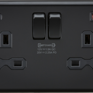 KNIGHTSBRIDGE CL9945MBB 13A 2 GANG SWITCHED SOCKET C/W DUAL FASTCHARGE A+C USB ADAPTOR
