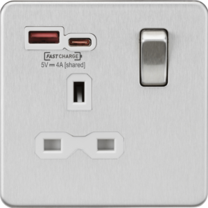 KNIGHTSBRIDGE SFR9919BCW SCREWLESS FLATPLATE 1 GANG DUAL USB SWITCHED SOCKET TYPE A & C FASTCHARGE