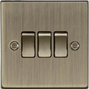 KNIGHTSBRIDGE CS4AB 10AMP 3 GANG 2 WAY PLATE SWITCH