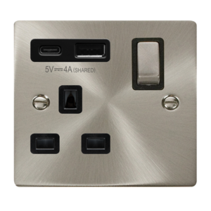 CLICK VPSC585BK DECO VP SATIN CHROME 1 GANG 13A USB A&C SOCKET BLACK INSERT