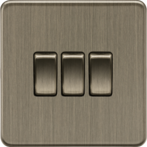 KNIGHTSBRIDGE SF4000AB SCREWLESS FLATPLATE 3 GANG 2 WAY SWITCH